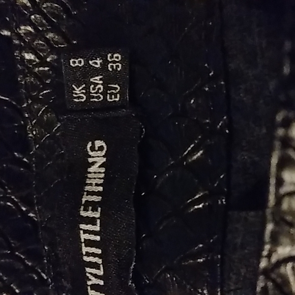Petite PREMIUM Black Faux Leather Croc Split Hem Skinny Pants size 4 - Picture 7 of 9